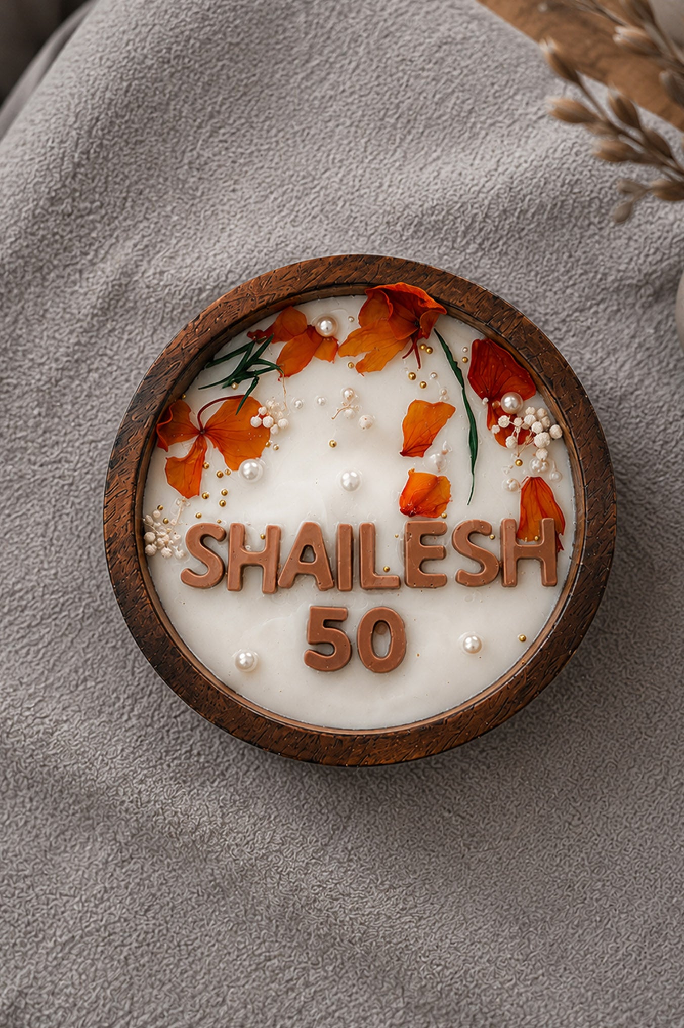 Wooden Round Customisable Candle